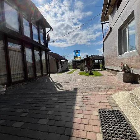 Cottage 'Carolina' With Hot Tub, Sauna And Bbq Area Kosiv Exterior photo